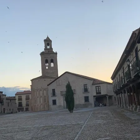 別荘 Casa Santa Maria 2 Con Jardin Y Barbacoa Arévalo