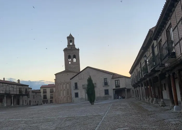 Дом отдыха Casa Santa Maria 2 Con Jardin Y Barbacoa Аревало